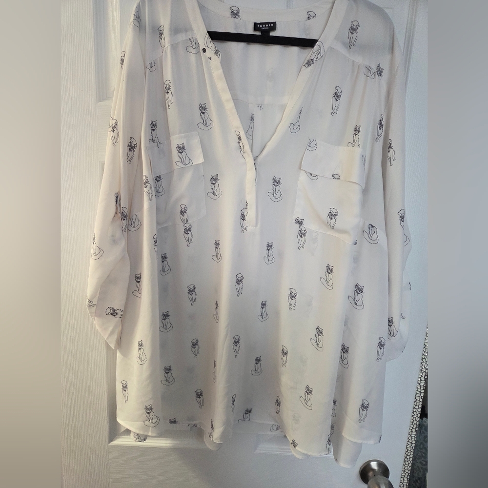 torrid White Cat-Print V-Neck Blouse